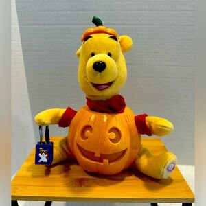 Vintage Halloween Disney Gemmy Winnie The Pooh Animated & Musical Pumpkin toy